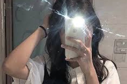 没想到国家出手曝光恶行才一天白冰竟又给谢霆锋添“麻烦”