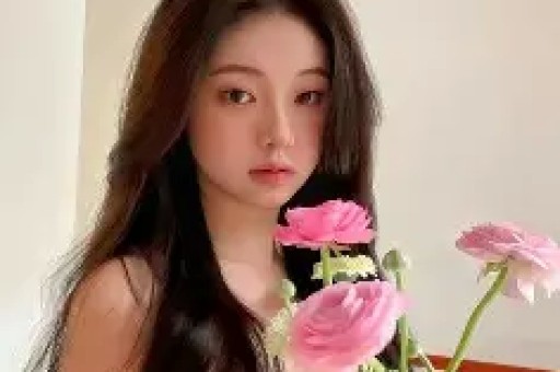 大瓜！曝某95后顶流女星自称是合作男演员的女友对方受不了死缠烂打拉黑了她